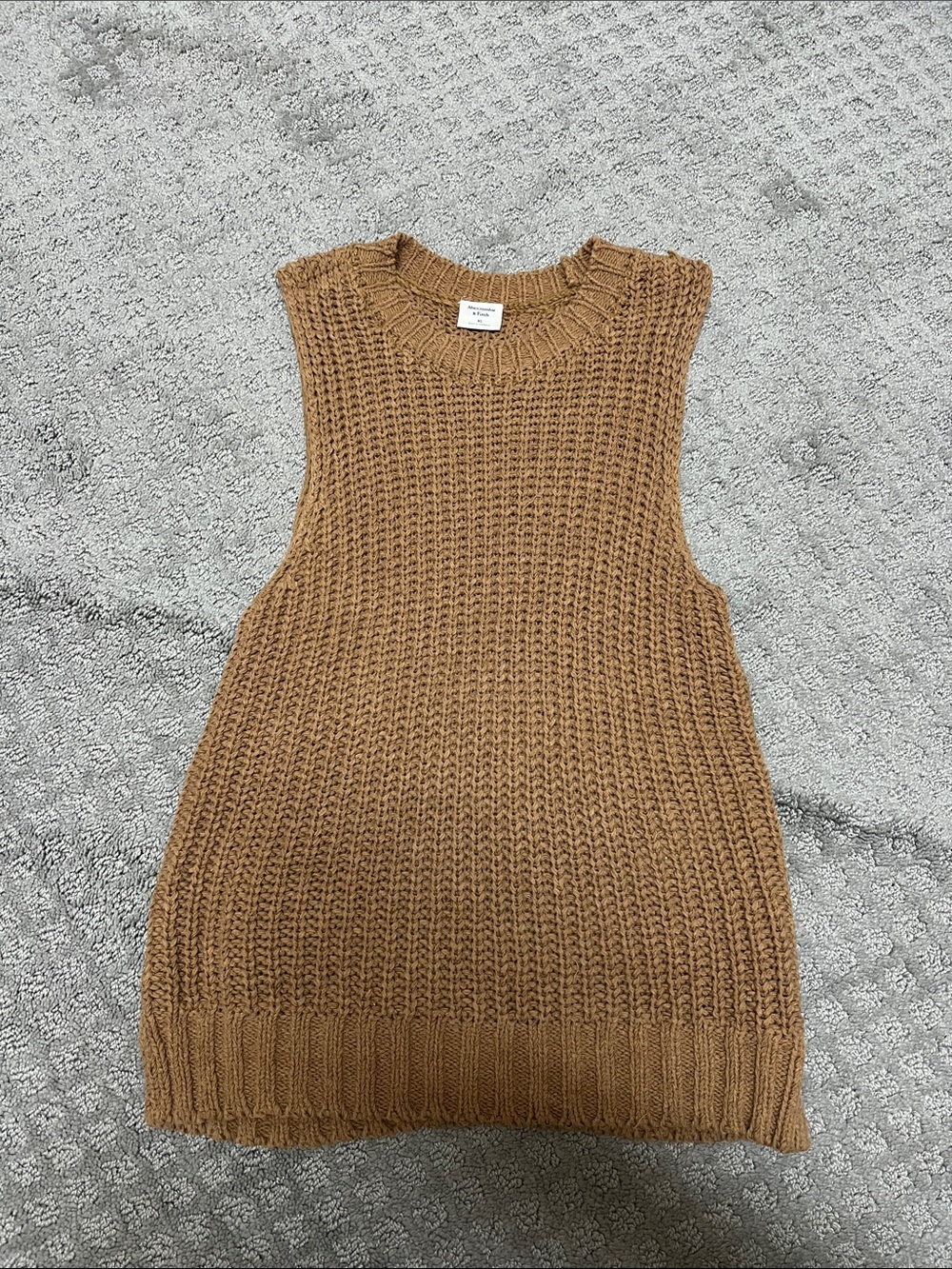 Abercrombie & Fitch Ribbed Sleeveless Knit Tank in Camel